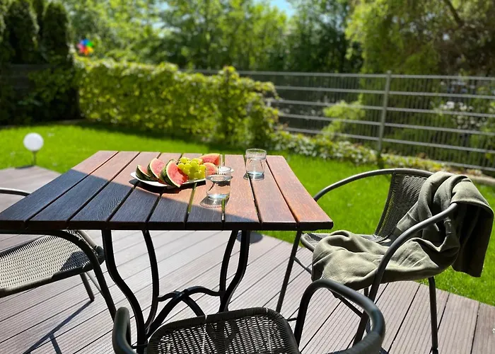 Apartament Z Garazem I Ogrodem