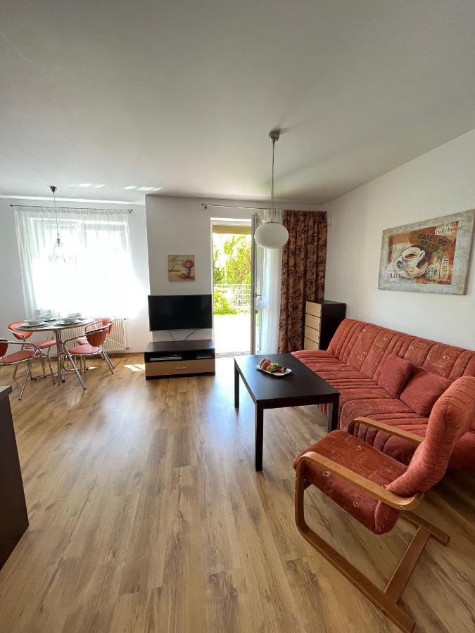 Apartment Z Garazem I Ogrodem *